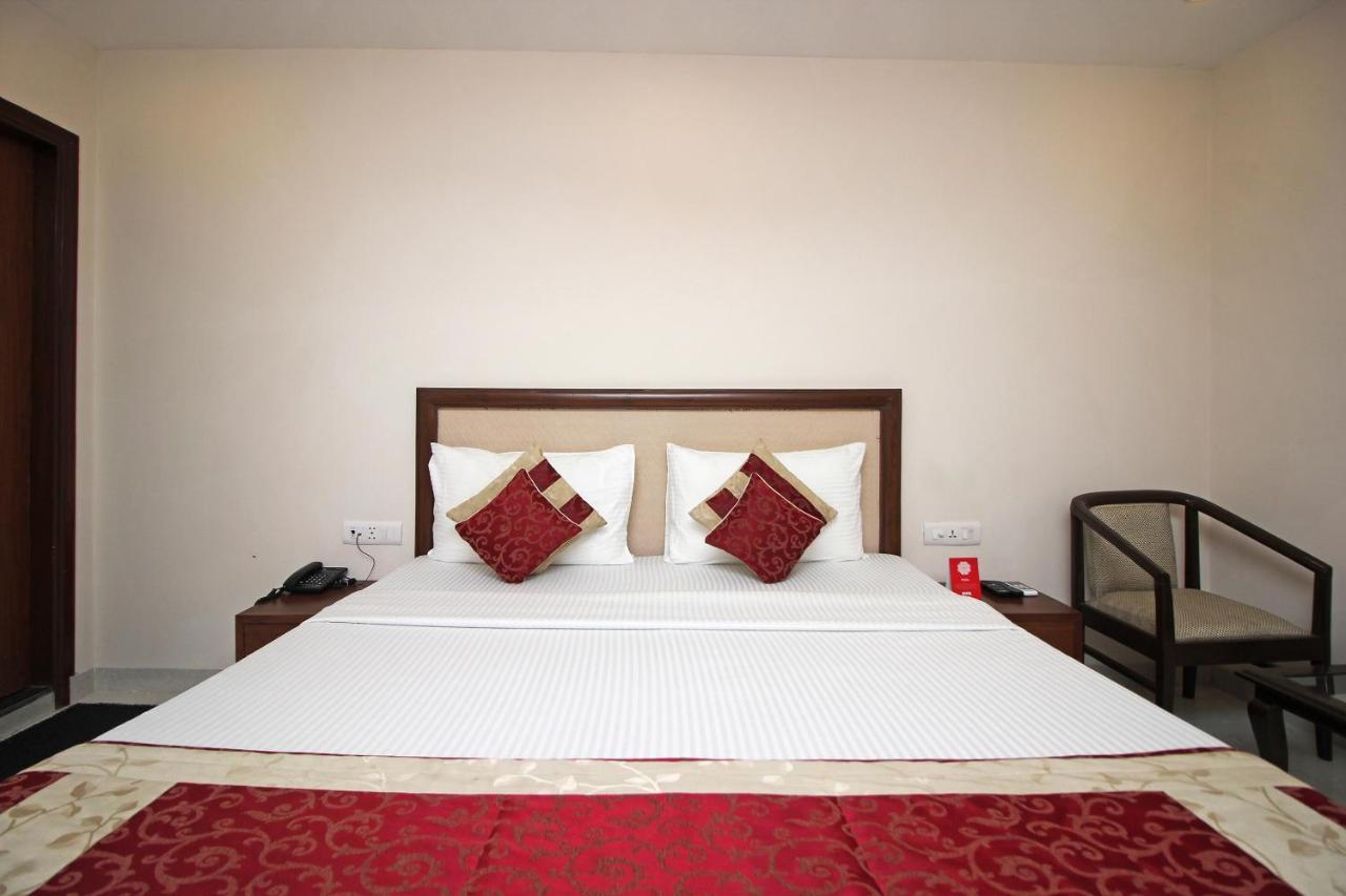 Oyo Hotel Blu Pebbles Near Delhi Airport 뉴델리 외부 사진
