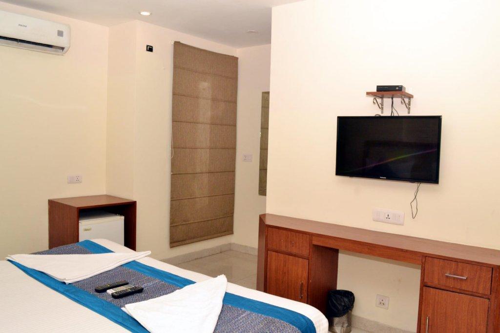 Oyo Hotel Blu Pebbles Near Delhi Airport 뉴델리 외부 사진