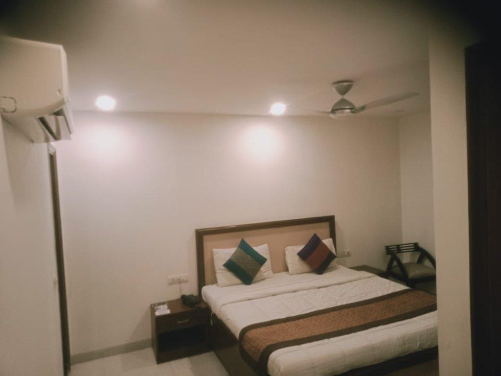 Oyo Hotel Blu Pebbles Near Delhi Airport 뉴델리 외부 사진