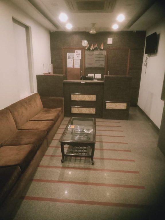 Oyo Hotel Blu Pebbles Near Delhi Airport 뉴델리 외부 사진